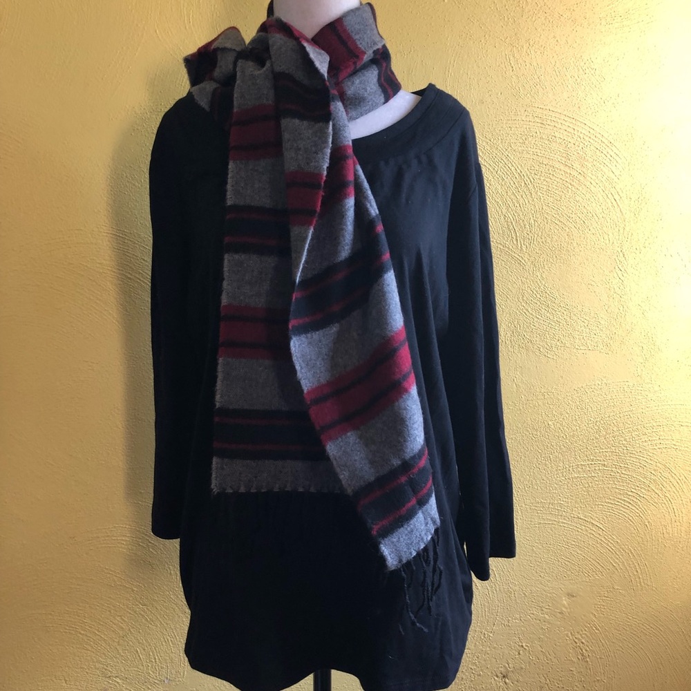 New Woman’s or Man’s Wool Scarf! NWOT